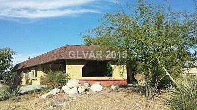 2nd image of 1600 Wagonwheel Dr