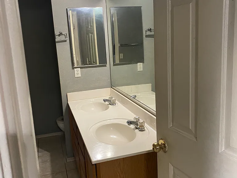 2766 S Southwind Dr — Photo 8