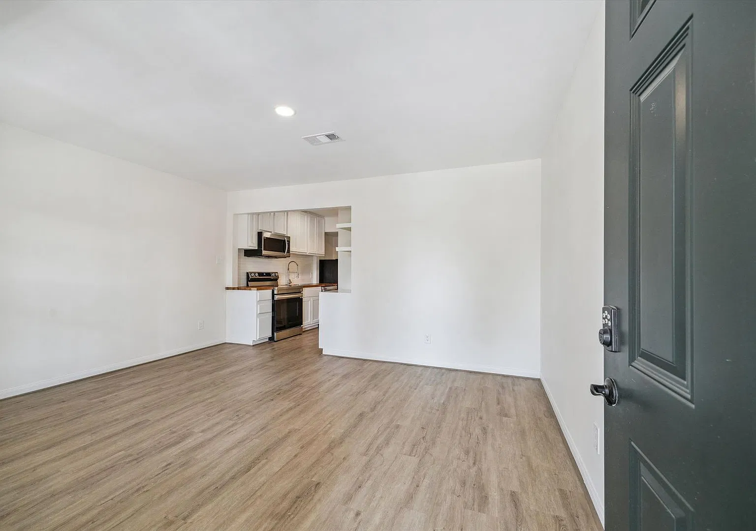 1011 W. 10th St — Photo 3