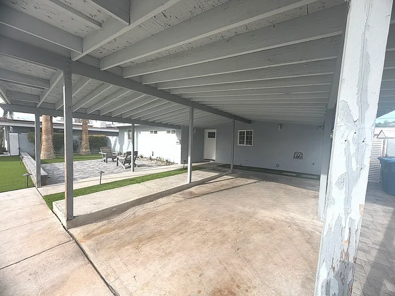 700 N 22nd St — Photo 31
