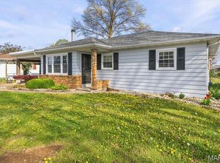 317 W Field Dr, Red Bud, IL 62278