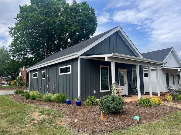 10 Cottage Ct