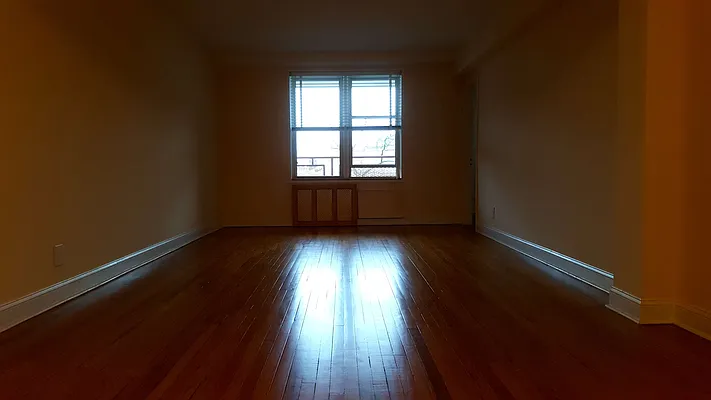 Rented by Realty Queens LLC | media 1