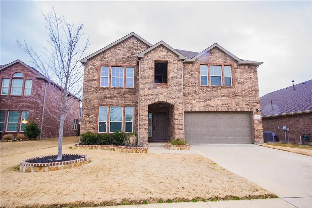 4 bed, 2928 sqft, $2,795 — Photo 1