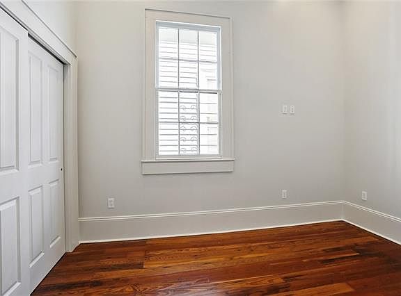 5th image of 1917 Dauphine St