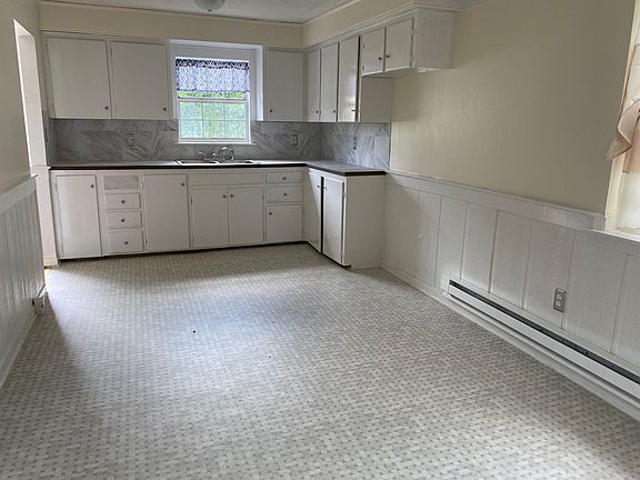 4th image of 1009 Lynn St #B
