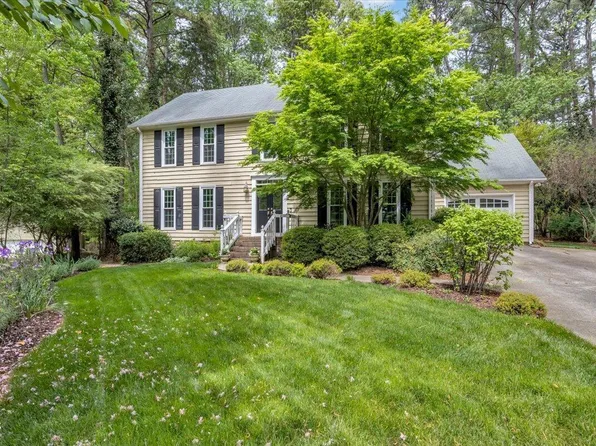 11820 Edgewater Ct, Raleigh, NC 27614