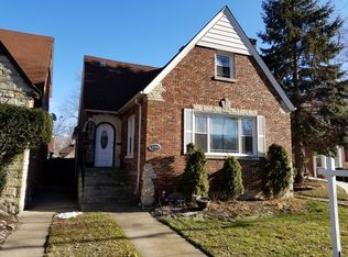 7739 S Paxton Ave, Chicago, IL 60649
