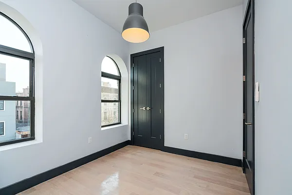 Rented by Nooklyn NYC LLC | media 9