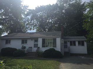 31 Mohawk Rd, Burlington, MA 01803