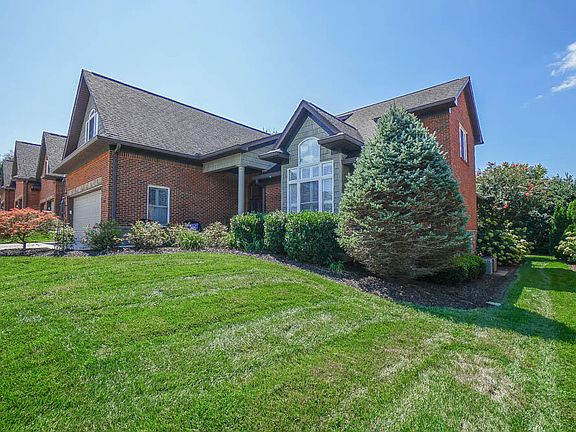 2nd image of 1940 Camden Dr