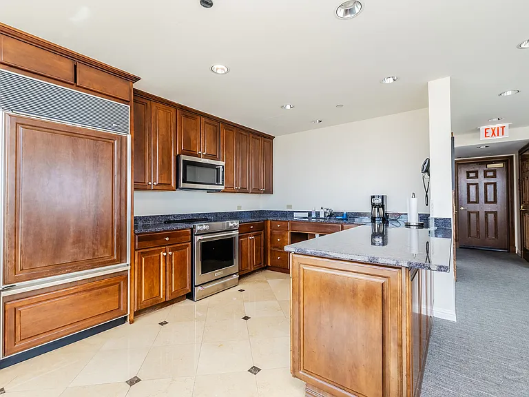 21 E Huron St #1207 — Photo 76