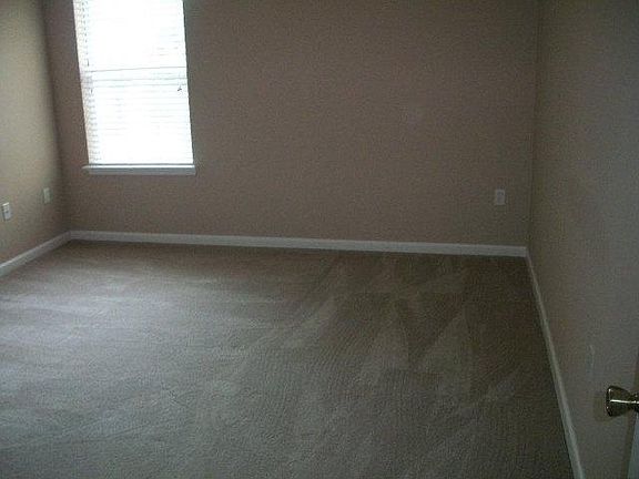 5th image of 575 Oakleaf Plantation Pkwy Unit 810