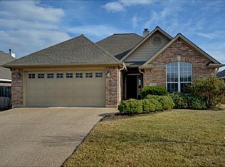 102 Rugen Ln, College Station, TX 77845