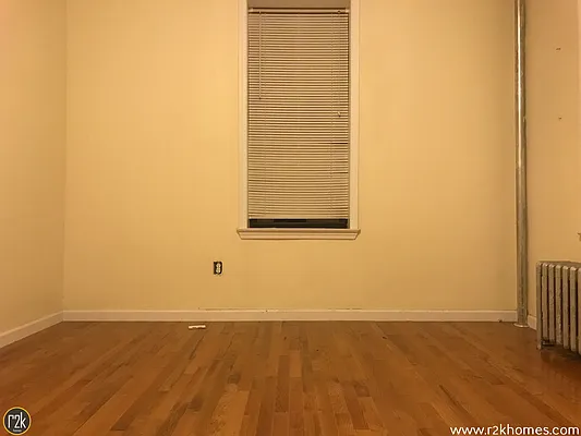 Rented by Realty 2000 Corp | media 25