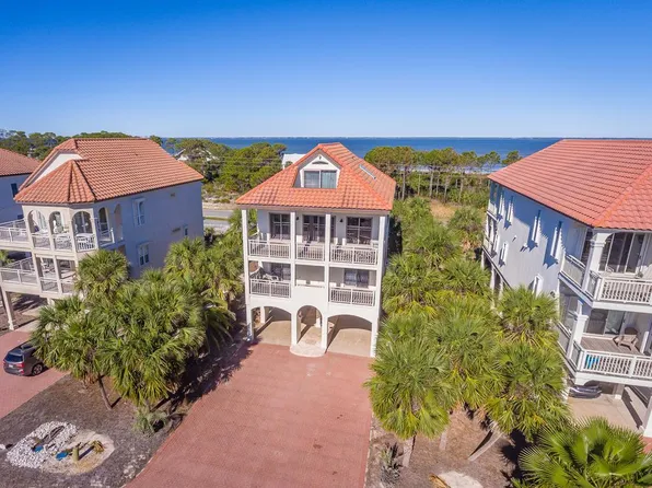1820 Sunset Beach Dr, Eastpoint, FL 32328