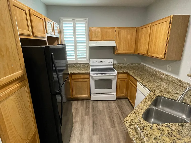 3018 Bonfire Beach Dr #21102 — Photo 17