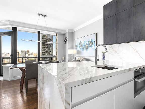 4th image of 418 E 59th St APT 30A