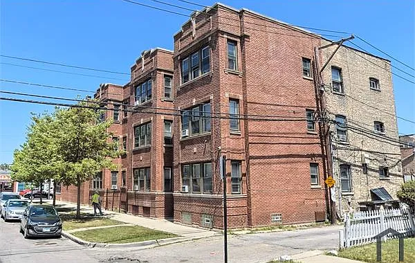 5659 W North Ave — Photo 1