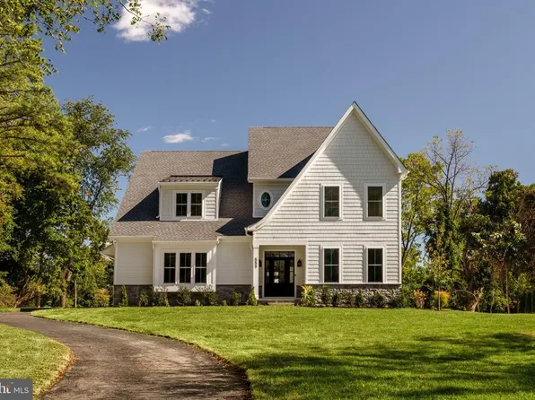 559 Roth Ln, Blue Bell, PA 19422