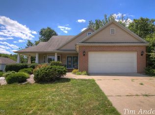 2151 Arbor Trl NW, Grand Rapids, MI 49534