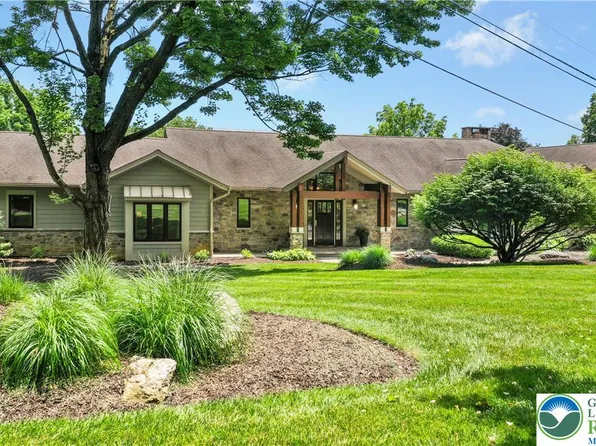 1965 Quarter Mile Rd, Bethlehem, PA 18015