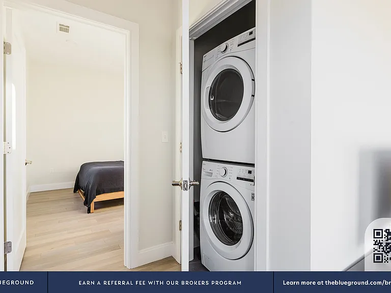 Washer/Dryer in Apartment