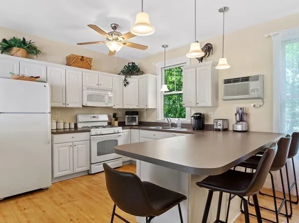 2 Whispering Pines Rd, Westford, MA 01886