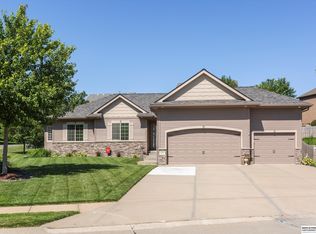 6302 N 155th Cir, Omaha, NE 68116