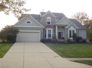 9717 Burton Dr, Twinsburg, OH 44087