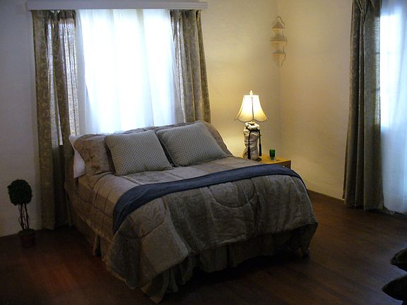 5th image of 5906 Lomitas Dr