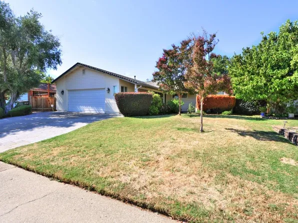 8645 Fallbrook Way, Sacramento, CA 95826