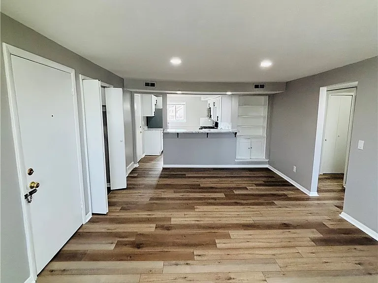 21045 Southbend Cir #9 — Photo 5