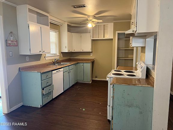 5th image of 312 Crestlawn Dr