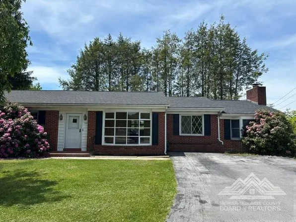 105 Glenn Ct, Bluefield, VA 24605