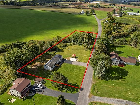 3rd image of 2394 Daytonville Rd