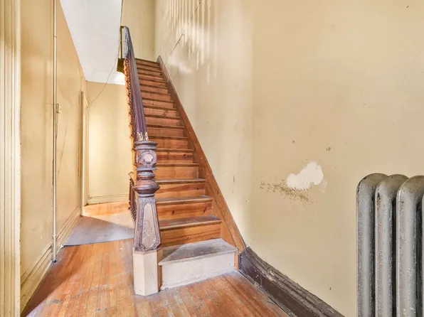 695 Quincy Street image 4 of 20