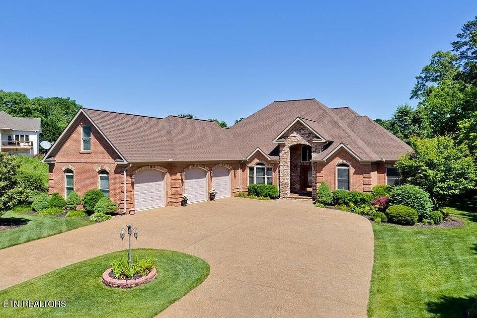 1st image of 226 Chickasaw Ln