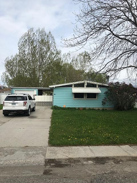 1st image of 521 N 15th St E