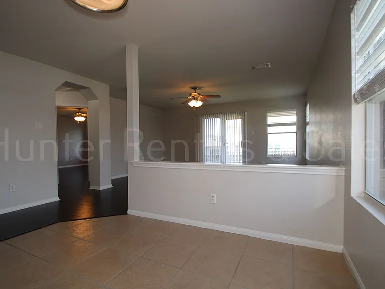 6712 Taree Loop — Photo 12