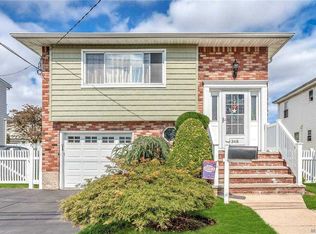 348 Louis Ave, South Floral Park, NY 11001