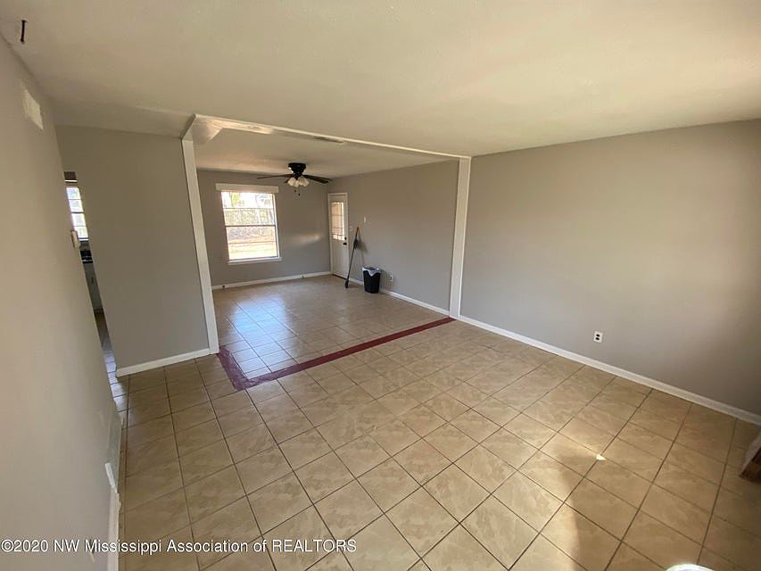 2nd image of 8119 Elmbrook Dr