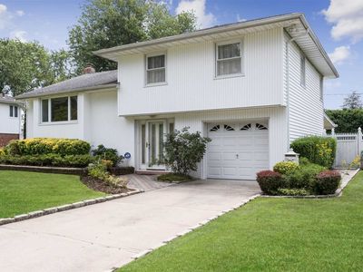 102 Radcliffe Rd, Plainview, NY, 11803