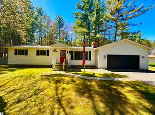 881 Geller Ct, East Tawas, MI 48730