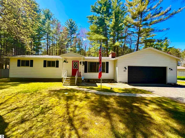 881 Geller Ct, East Tawas, MI 48730
