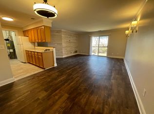 8053 Fenton St, Dearborn Heights, MI 48127