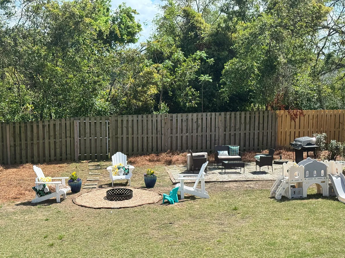 Fire-pit, patio seating and BBQ - 440 Vaughn Rd