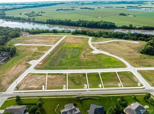 205 Overbrook Dr, Wamego, KS 66547