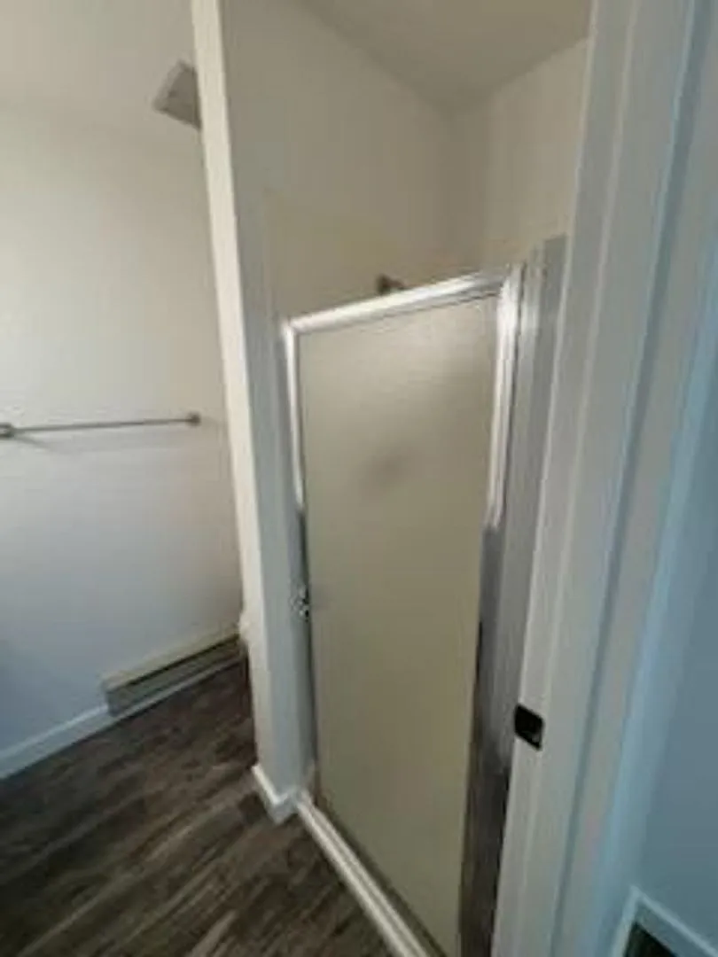 BA801 — Photo 4