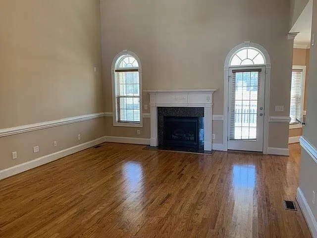 1113 Abby Dr — Photo 4